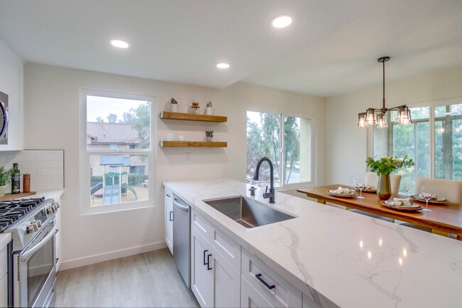 Building Photo - 1059 Arbor Ln