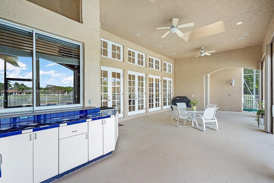 Building Photo - 7701 Salem Ln