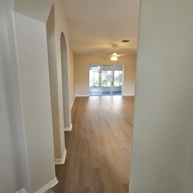 Building Photo - 5095 China Sea Dr