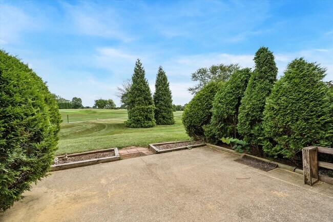 Building Photo - 214 Troon Ct