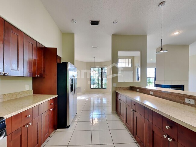 Building Photo - 2122 SW Burman Ln