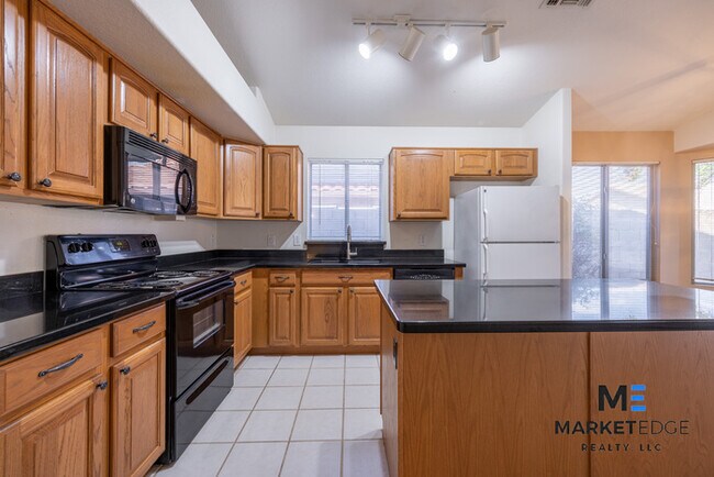 Building Photo - 3Bed/2Bath House at Beardsley/95th Ave! JO...