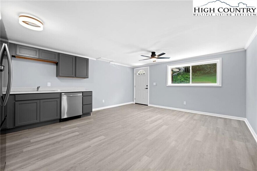 Building Photo - 1175 Bamboo Rd