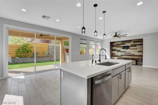 Building Photo - 8067 Tank Loop St