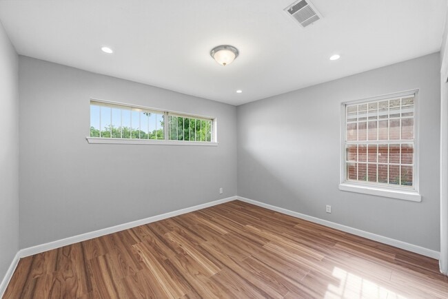 Building Photo - 1434 Marleen St