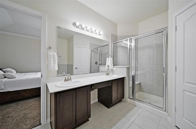 Master Bath - 22727 Highland Maple Ct