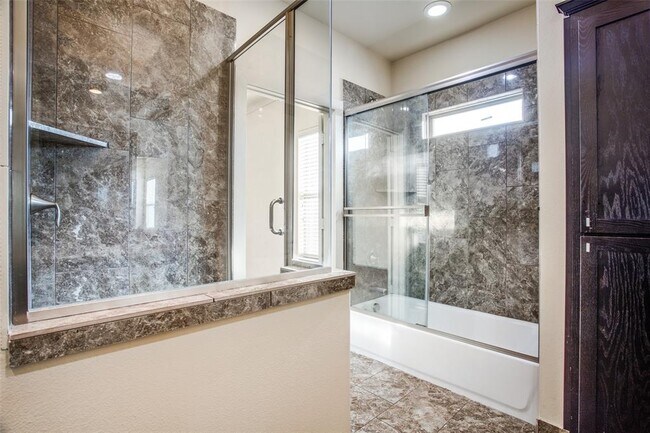 Building Photo - 4323 Dickason Ave