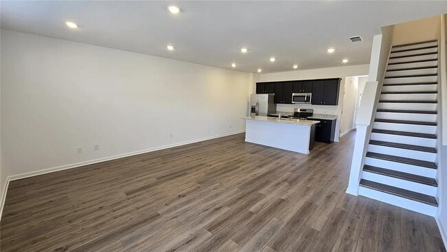 Building Photo - 249 Kenoot Dr