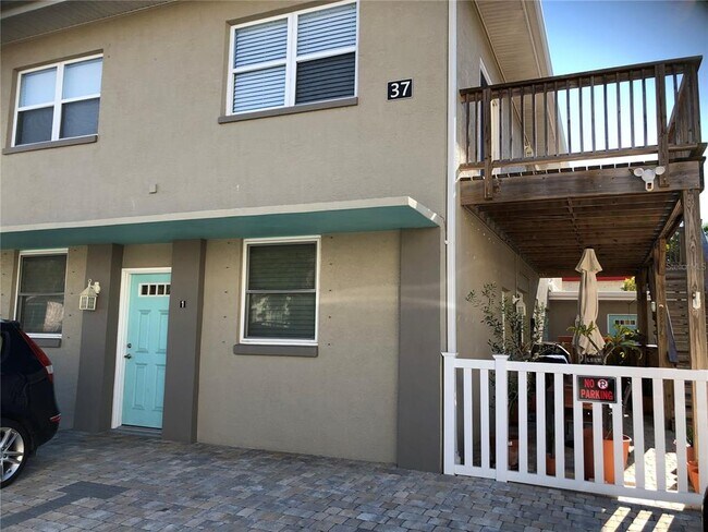 Primary Photo - 37 144th Ave