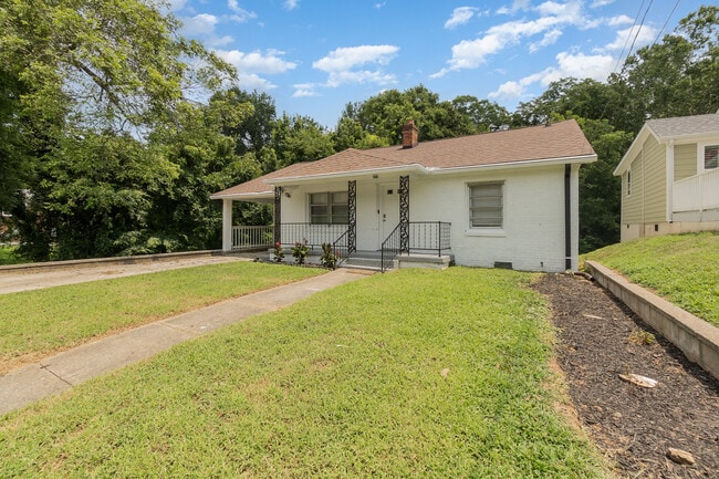 Primary Photo - 257 Broad Dr SW