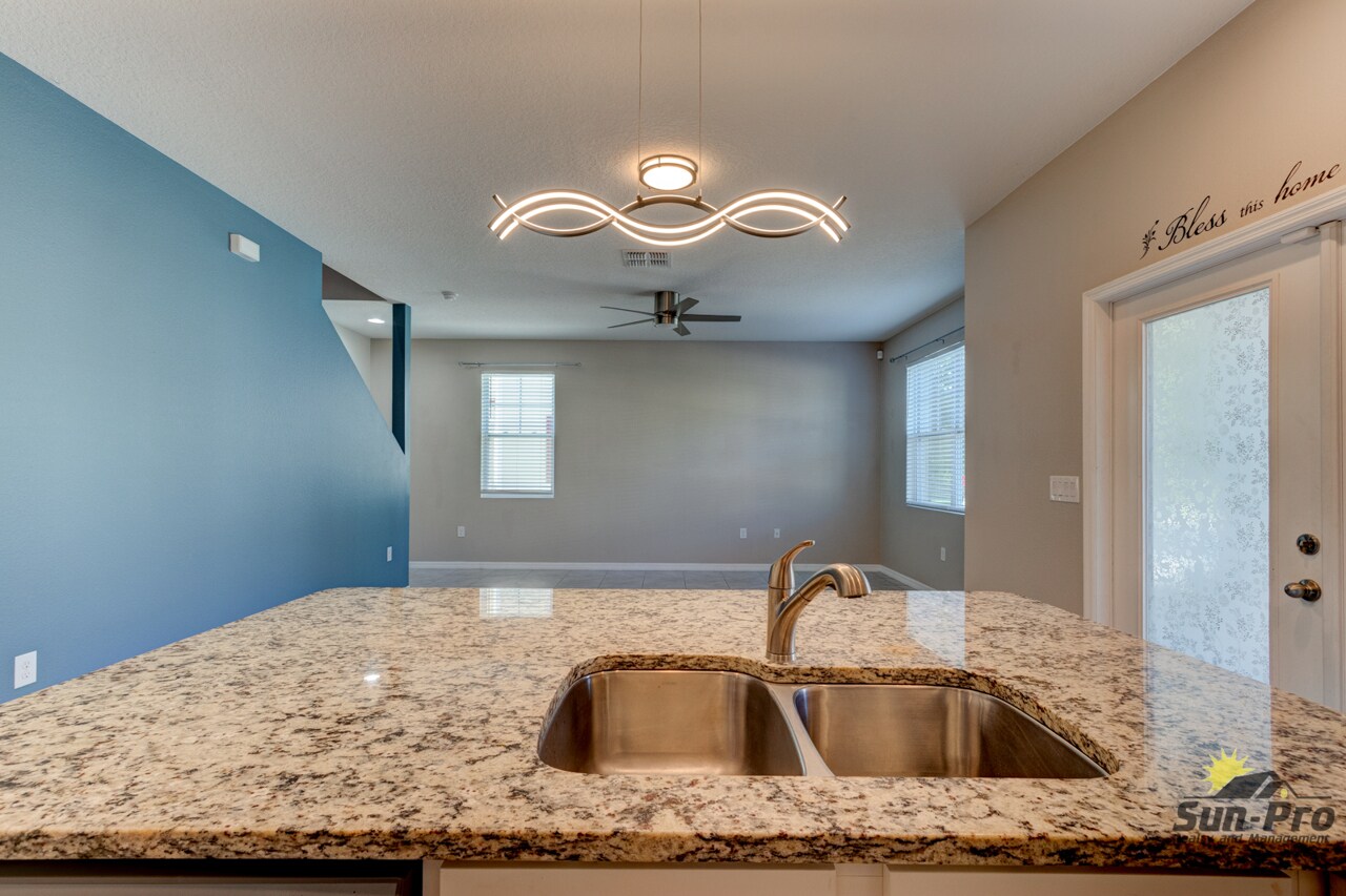 Building Photo - 1660 Pham Dr