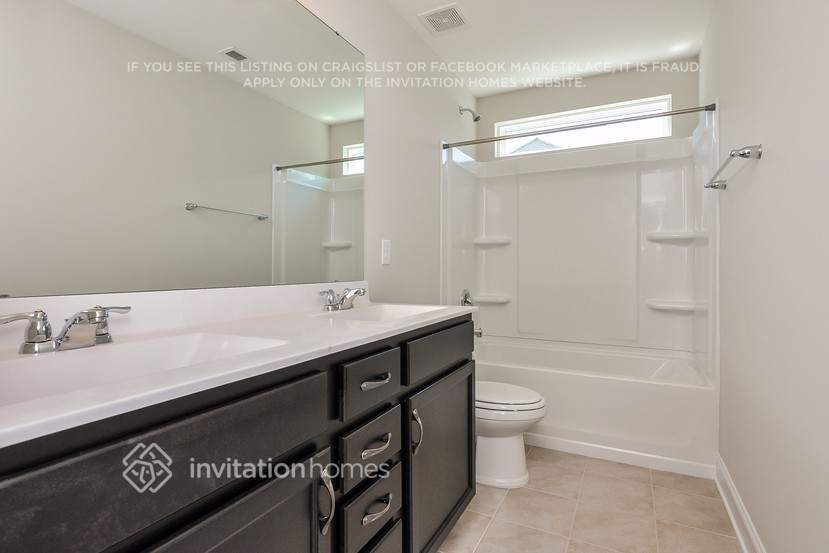 Building Photo - 907 Middle Ground Ave