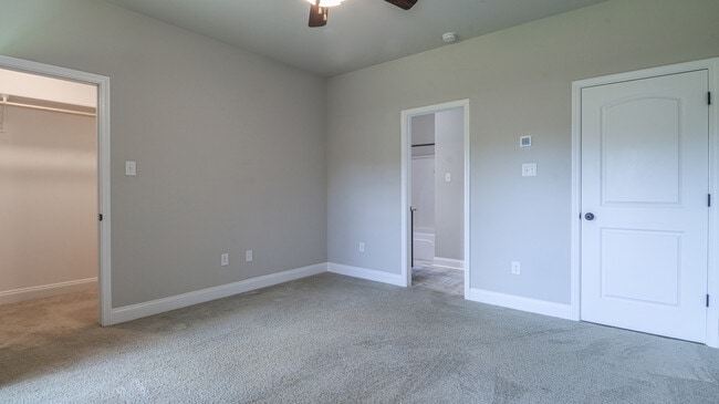 Building Photo - 15063 Baylor Ave