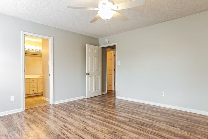 Building Photo - 2803 Henson Pl