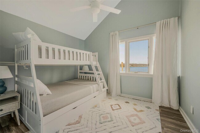 Building Photo - 370 Fishermans Beach Rd