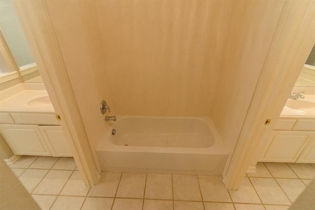 Building Photo - 9605 Pinehurst Dr