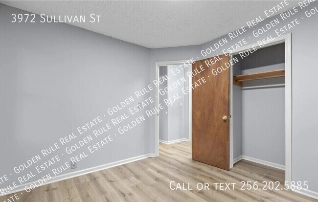 Building Photo - 3972 Sullivan St