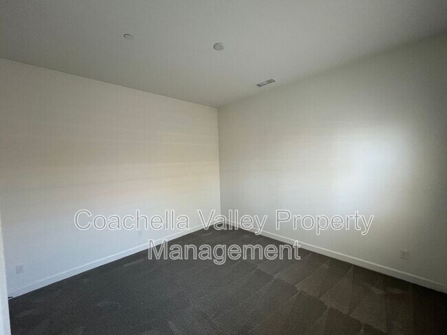 Building Photo - 12 Barolo