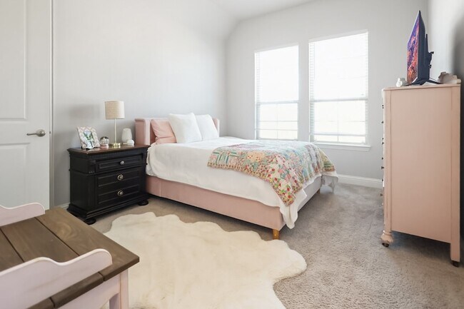 Building Photo - 209 Chesapeake Dr