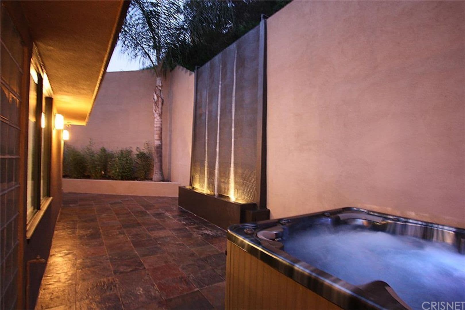Building Photo - Live in the 90210! Stunning Modern Newly Renovated 2 Bedroom plus bonus room home in Beverly Hills!