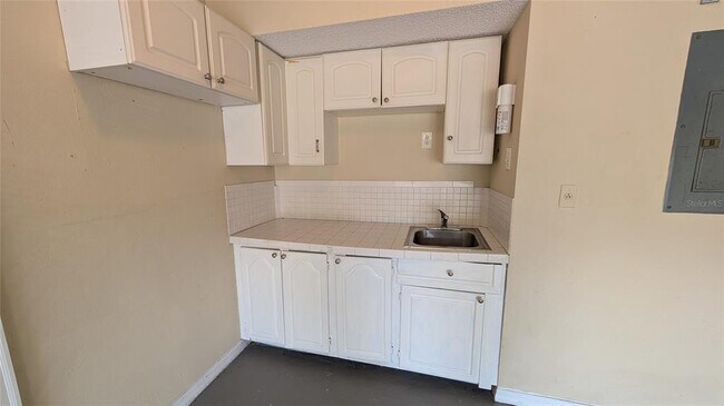 Building Photo - 840 Lake Jackson Cir
