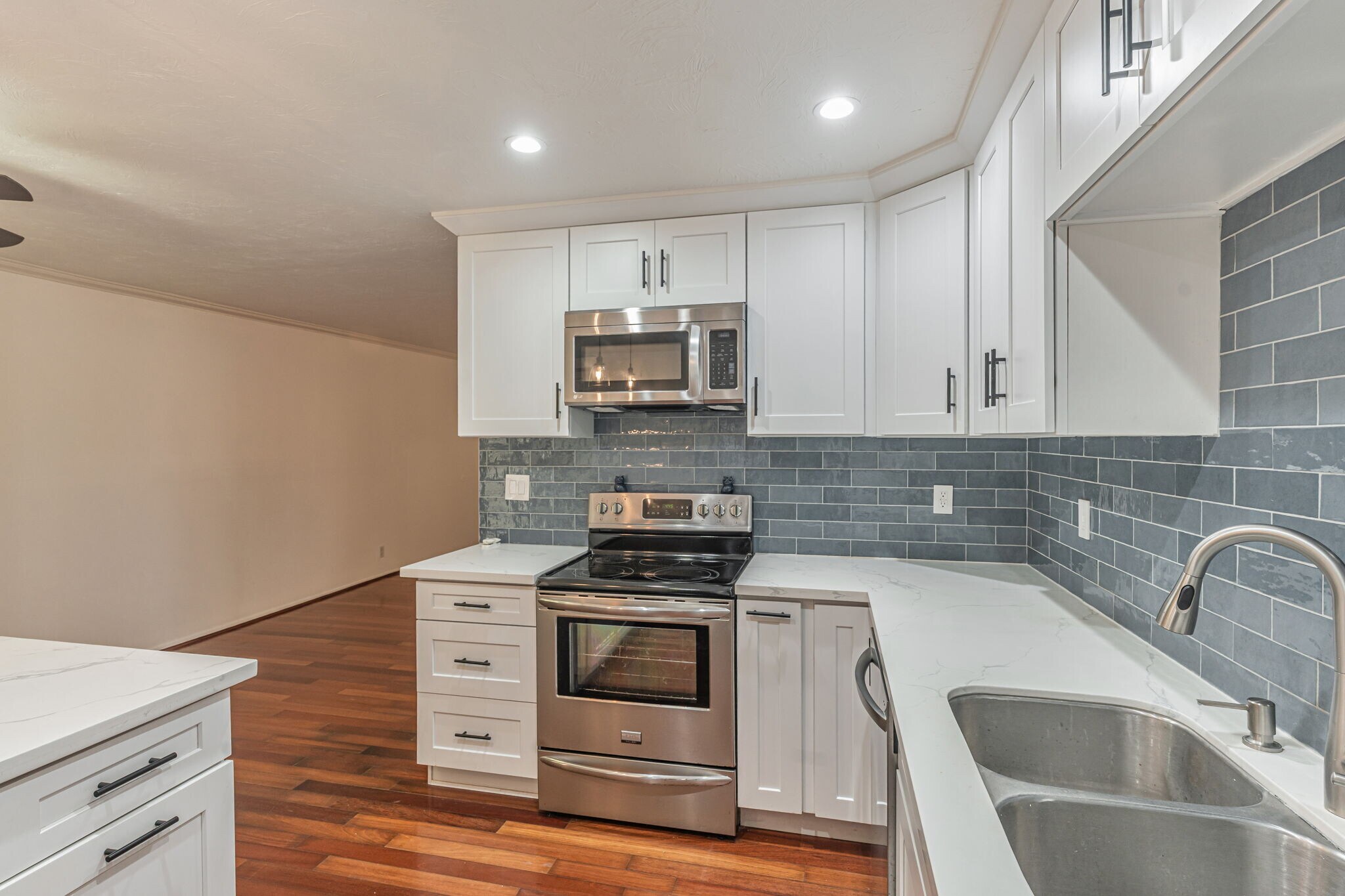 Building Photo - 382 Coronado Ave