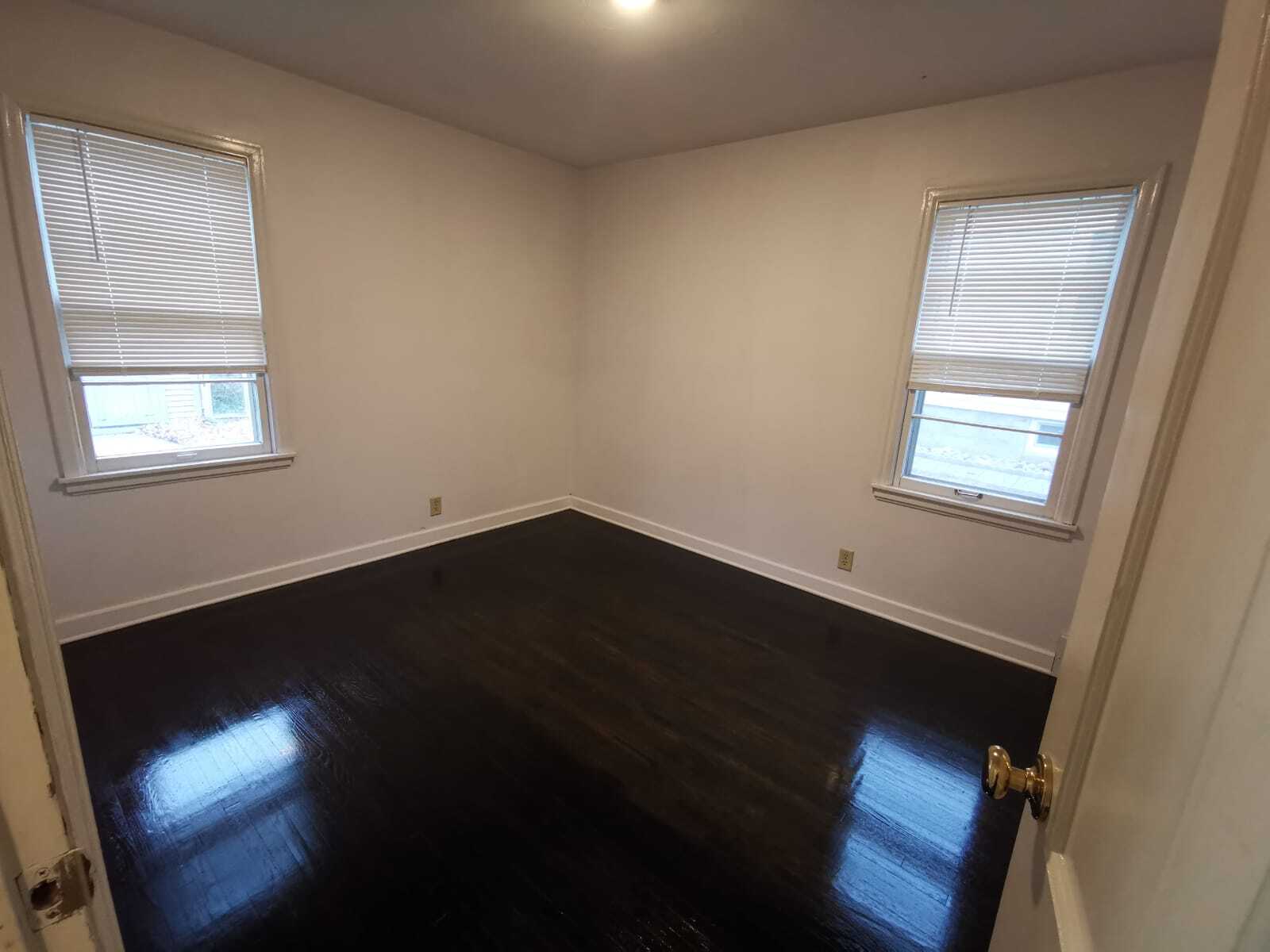 Bed 1 - 1311 Oxford St