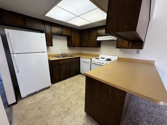 Building Photo - Great 1 Bedroom Near Rust Medical Center