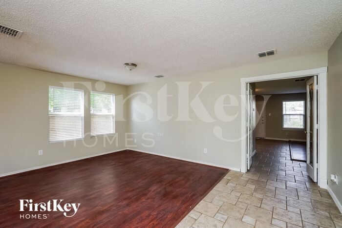 Building Photo - 3114 Melrose Dr