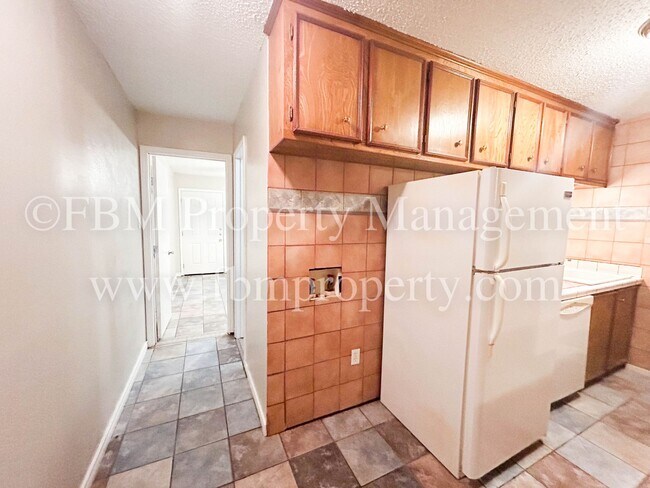 Building Photo - 2534 W Sycamore Ave - 2 Bedroom, 1 Bathroom Apartment Home in Corsicana, TX