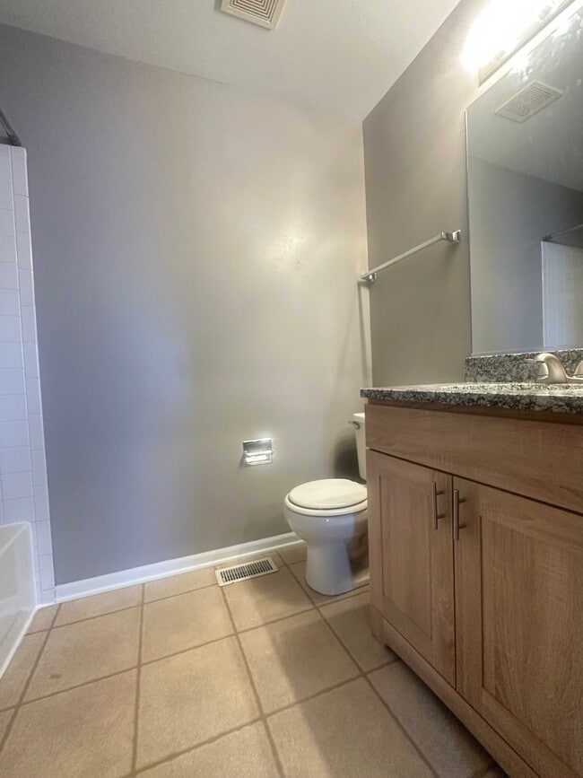 Building Photo - 21258 Cascade Ct