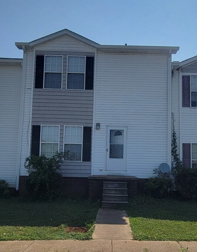 Building Photo - 124 Meadows Ln