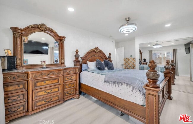 Building Photo - 7701 Baird Ave