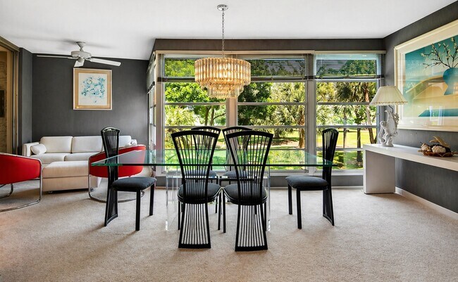 Building Photo - 3900 Oaks Clubhouse Dr