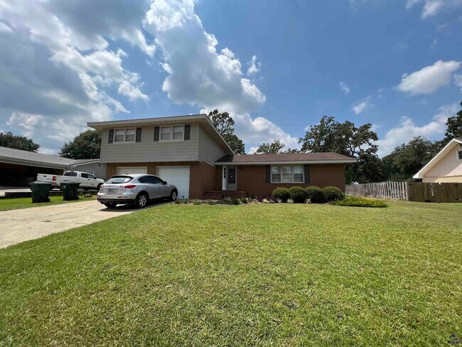 Primary Photo - 210 Westwood Dr