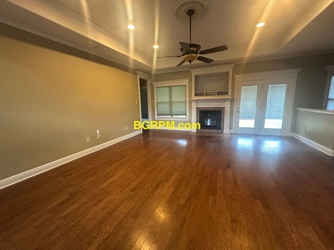 Building Photo - 4 BD 2 BA