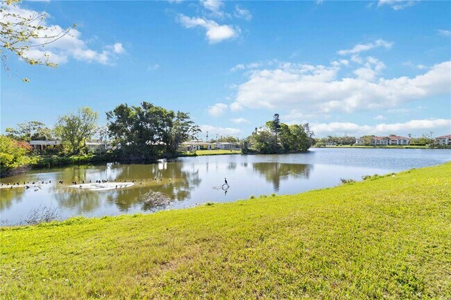 Building Photo - 1050 Villagio Cir