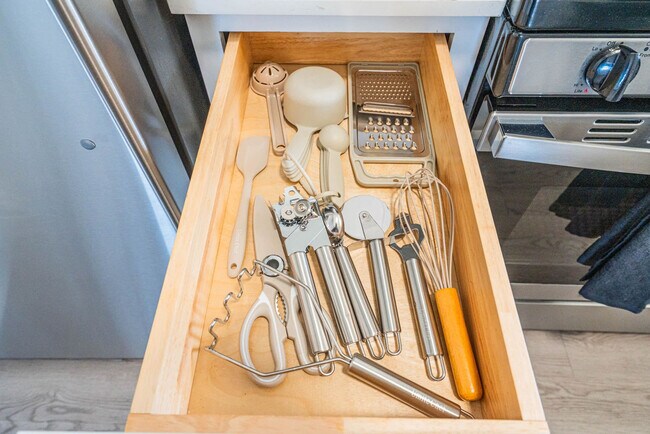 Building Photo - 2155 S 55th St