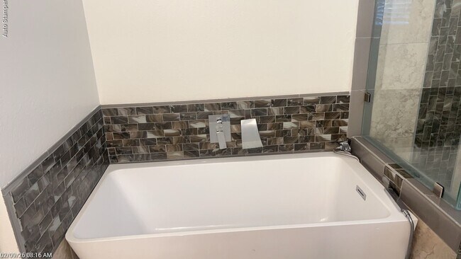 Building Photo - 1008 Meadowlark Dr