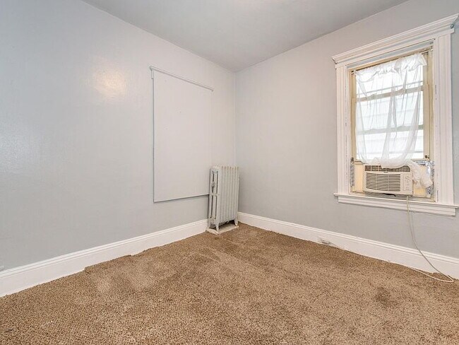 Building Photo - 3-Bed in the Heart of New Brunswick!"