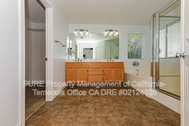 Building Photo - 41301 Engelmann Oak St