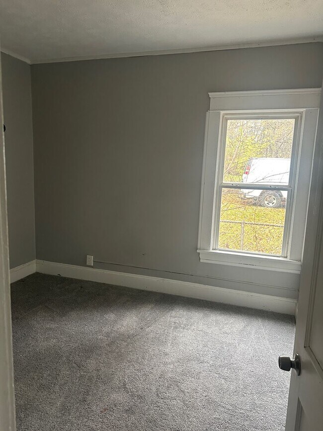 Building Photo - E104TH 4137/4139