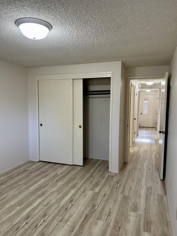 Building Photo - 103 La Villa Dr