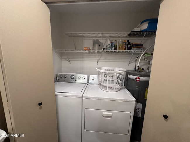 Building Photo - 11011 N Zephyr Dr