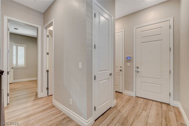 Building Photo - 4124 Elegant Chateau St