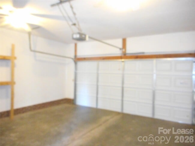 Building Photo - 6611 Flat Creek Dr