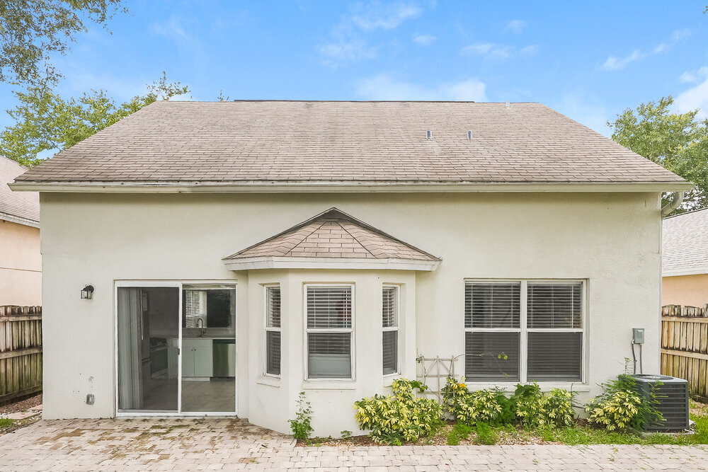 Building Photo - 6637 Summer Haven Dr