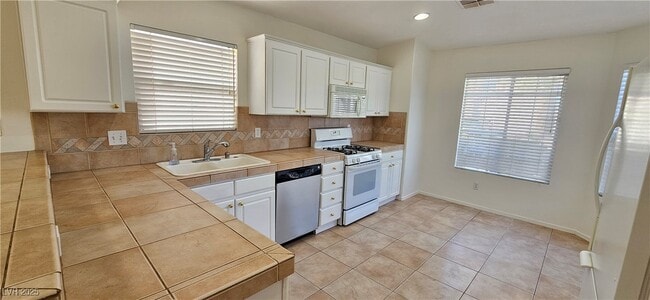 Building Photo - 2535 New Salem Ave