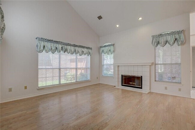 Building Photo - 3005 Warm Springs Ln