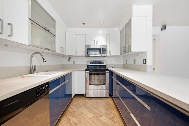 Building Photo - 1635 Seventh Ave
